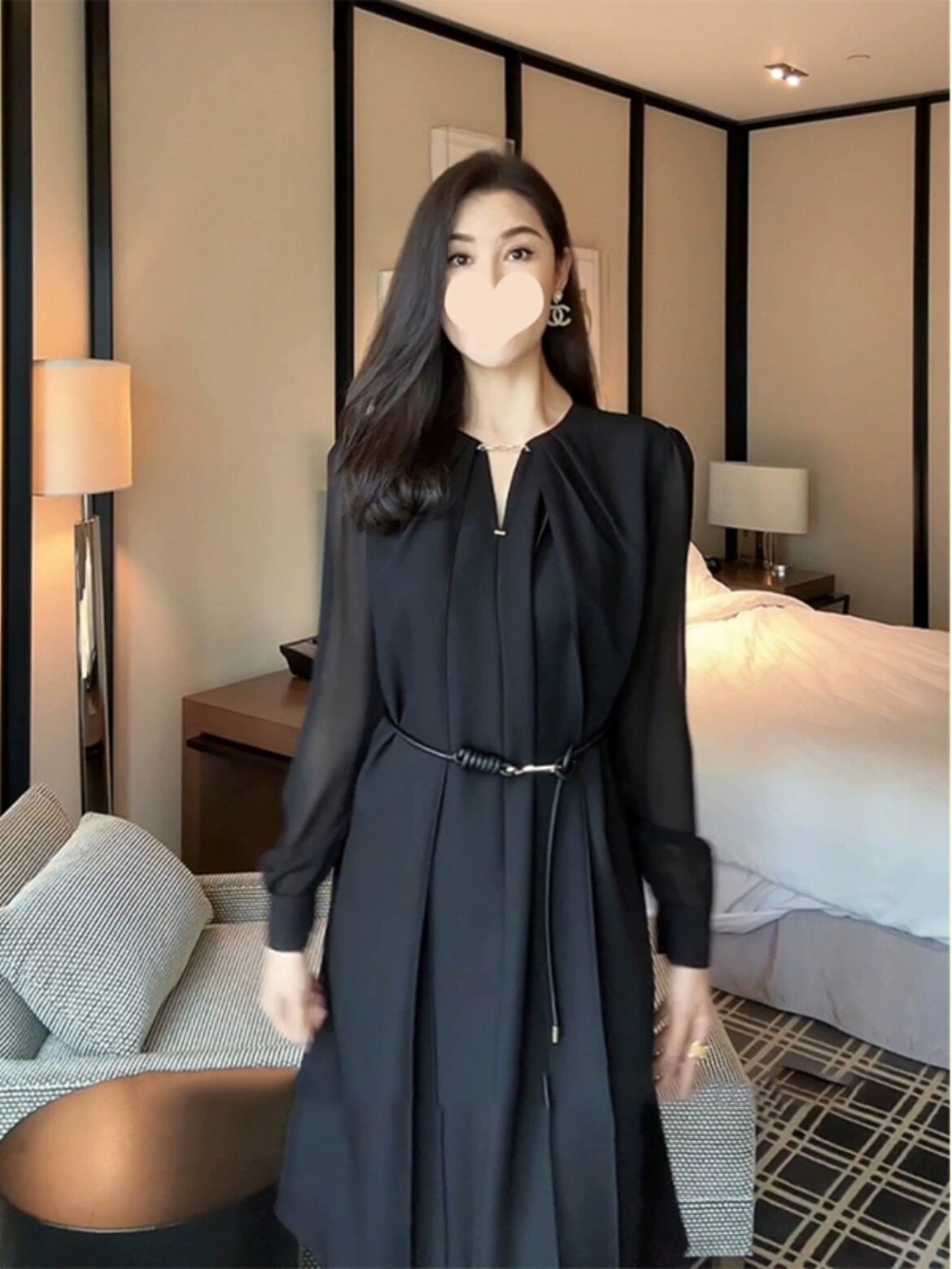 赫本风黑色气质轻熟裙子女初秋新款高端精致端庄大气垂坠感连衣裙