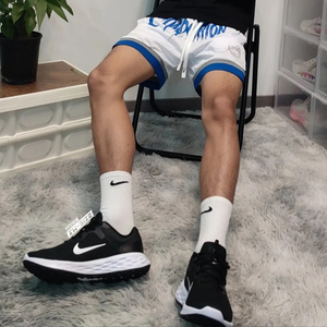 Nike耐克Revolution6男子跑步鞋