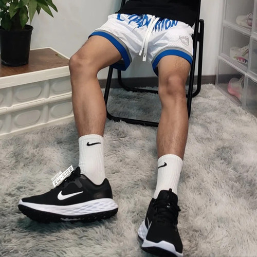 Nike耐克Revolution6男子跑步鞋