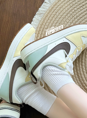 向往体育Nike耐克Court新款春夏女子小Dunk小空军板鞋 HV1804-121