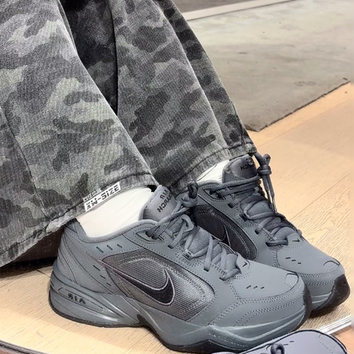 向往体育Nike/耐克Air Monarch 4莫妮卡男子秋冬休闲鞋415445-020