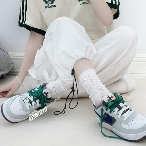 Nike拼色系带女子板鞋低帮