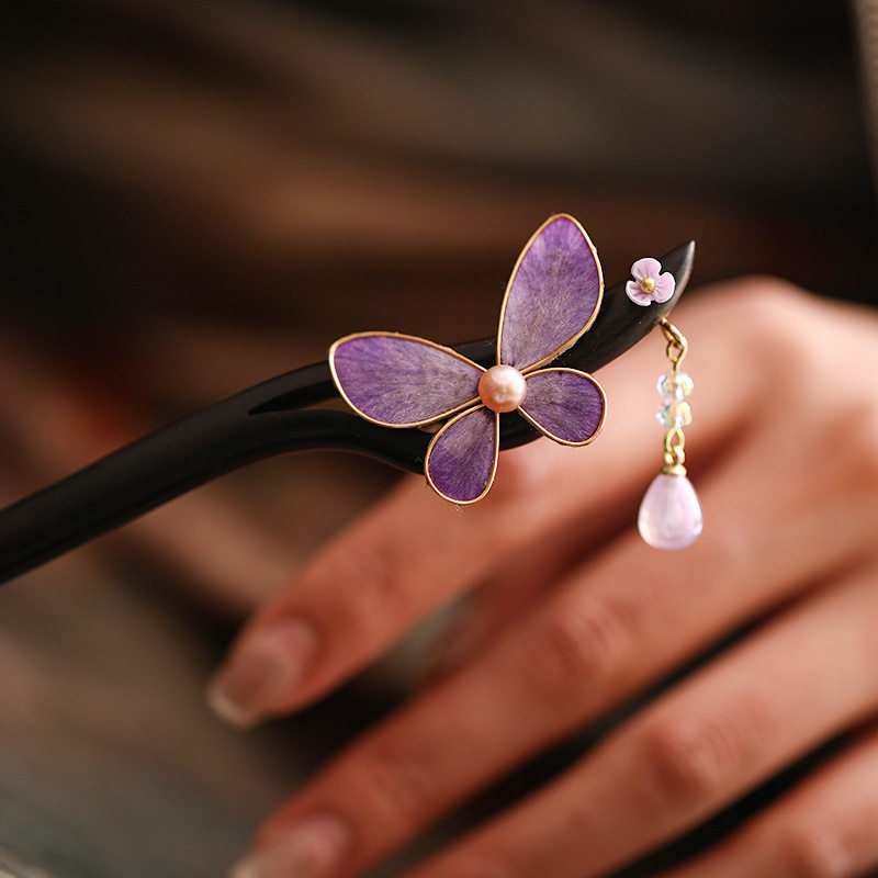 非遗蝴蝶蚕丝绒花檀木发簪新中式国风原创设计流苏簪子古风发饰品