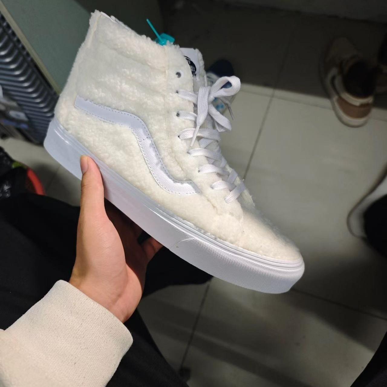 VANS范斯SK8-HI 冬季中高帮街头男女鞋休闲鞋 泰迪毛毛鞋A5KRCC00