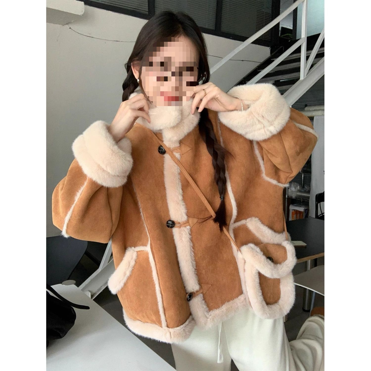 麂皮绒拼接长袖外套女秋冬季复古加厚保暖可爱皮毛一体机车服上衣