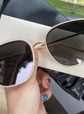 奶白色bibi男女gm墨镜大框