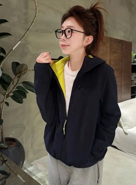 “打光板”显白肌理感撞色拉链口袋早秋中间层连帽外套女 W6660