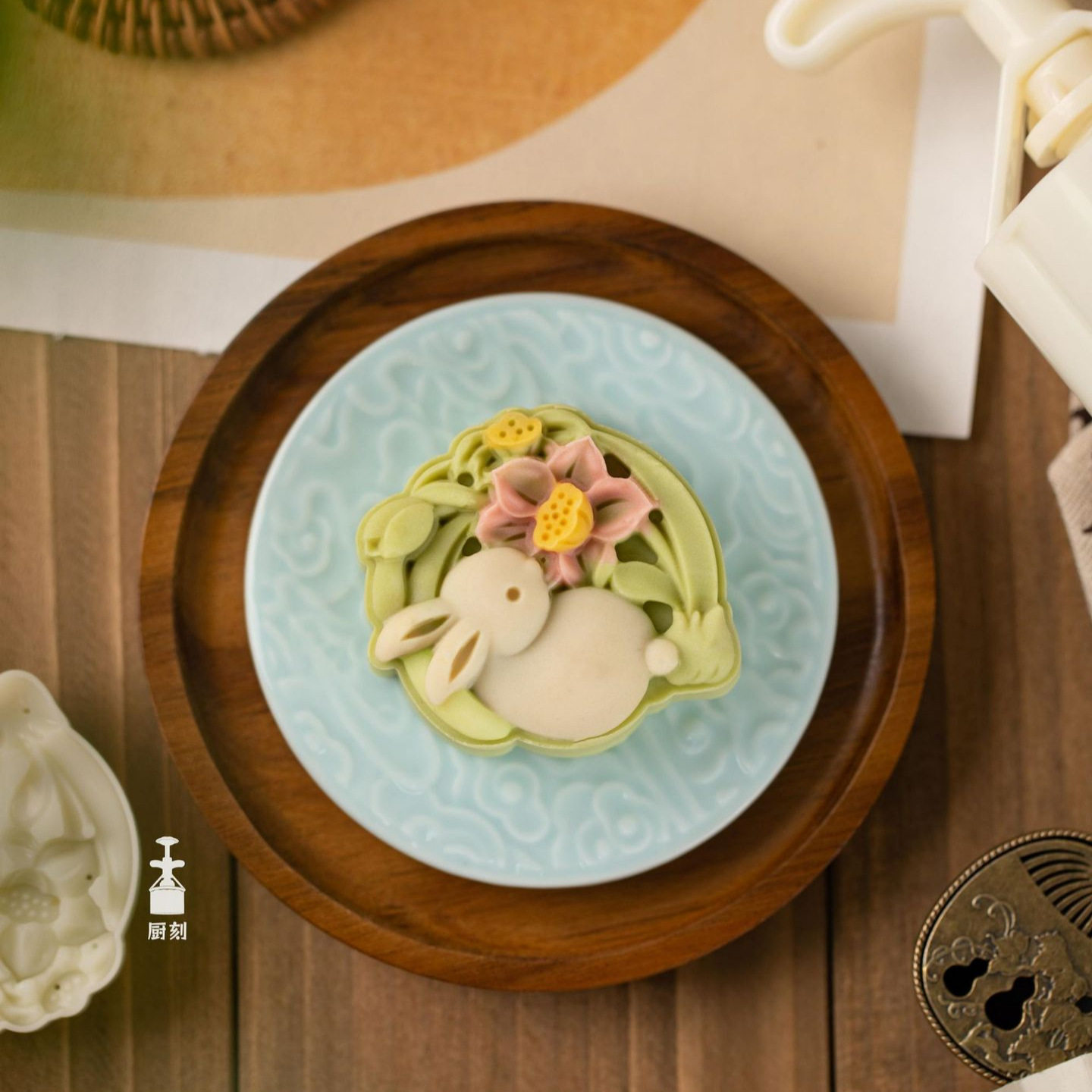 三木原创| 75克水仙兔月饼模具立体凌波仙兔手压式凤梨酥绿豆糕模