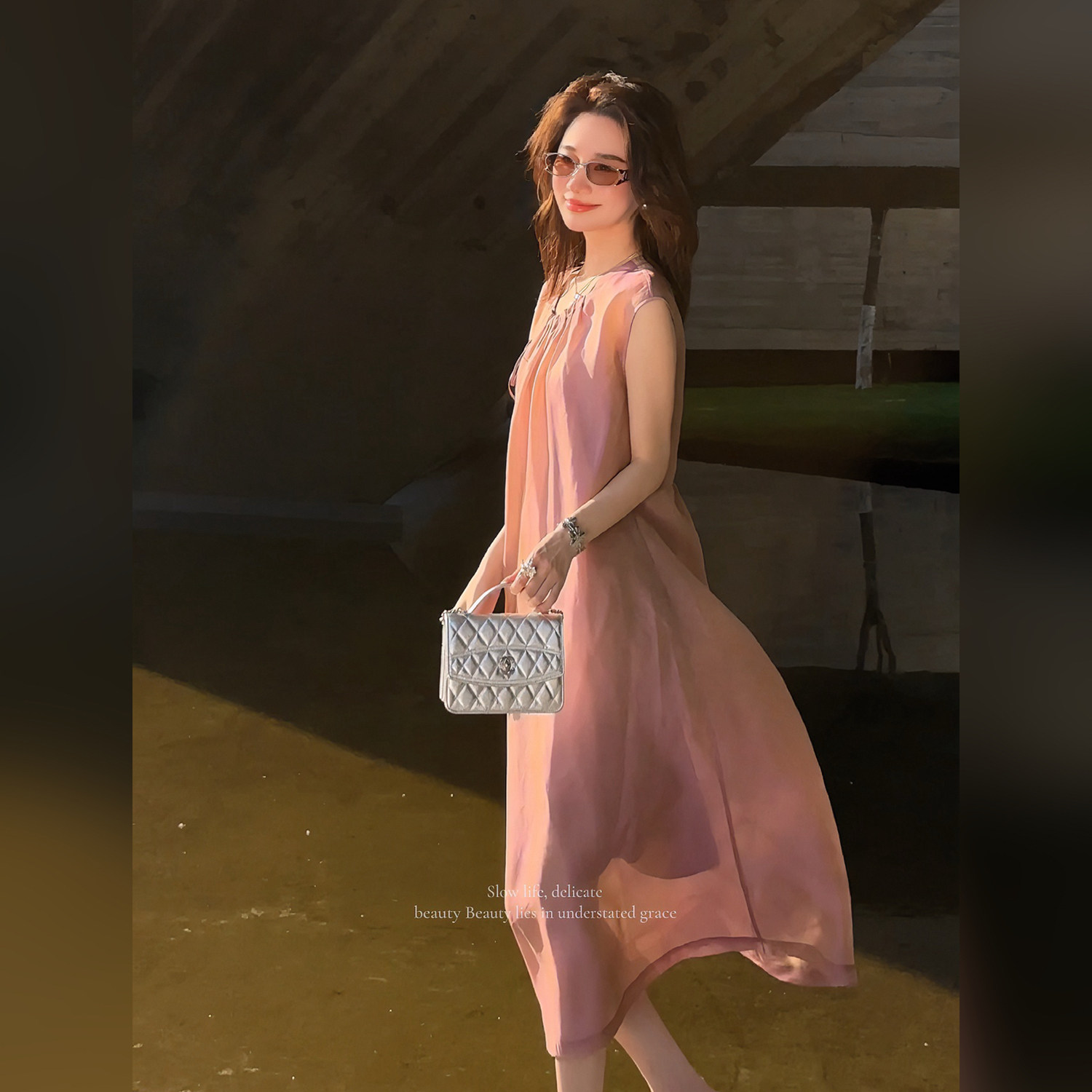 邱莹莹 原创-"浮光锦·粉雾蝶叶"100%桑蚕丝20MM蝴蝶结绣花连衣裙
