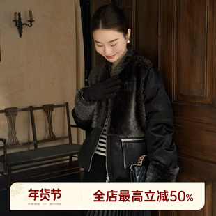 邱莹莹 HELA AOMI “拉贡拼鹅”白鹅绒铜氨丝57%羽绒服