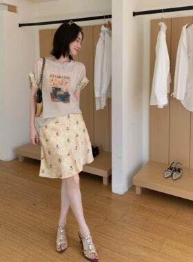 邱莹莹 原创-