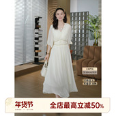 邱莹莹HELA V领收腰度假连衣裙女春 橱窗系列 AOMI 桑蚕丝100%