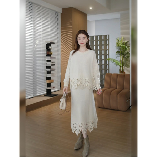 邱莹莹 HELA AOMI “钩花套装”绵羊毛74%+山羊绒骆驼绒套装