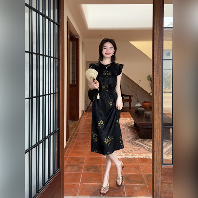 邱莹莹 原创