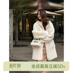 羊毛革中长款 邱莹莹 保命皮草.毛一体 AOMI 连帽皮草 HELA