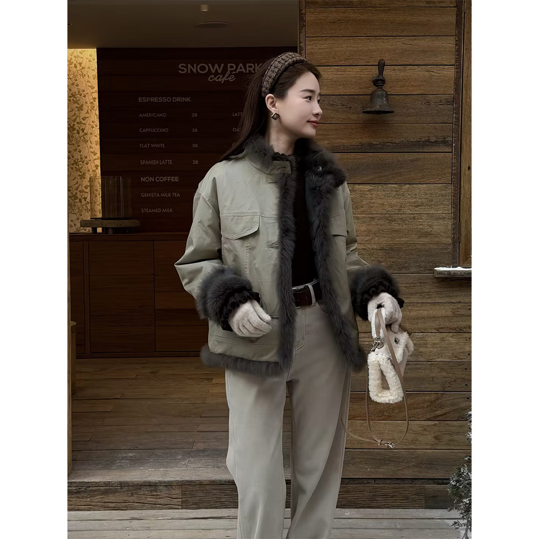 邱莹莹 HELA AOMI “抹茶奶盖”兔毛皮狐狸毛皮双面穿派克皮草
