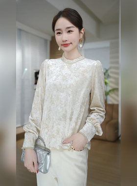 邱莹莹 HELA AOMI “金蝶丝绒”法式蝴蝶钩花高级感正肩衬衫