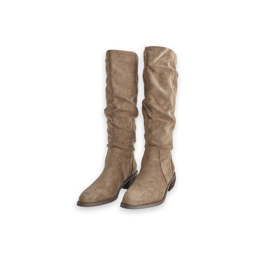 邱莹莹 “羊猄绒靴子”复古巴恩风柔软舒适尖头粗跟靴子