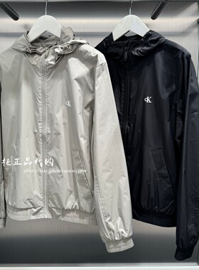 CK Jeans专柜正品 2026春夏款男士简约字母户外连帽外套 4RF521G