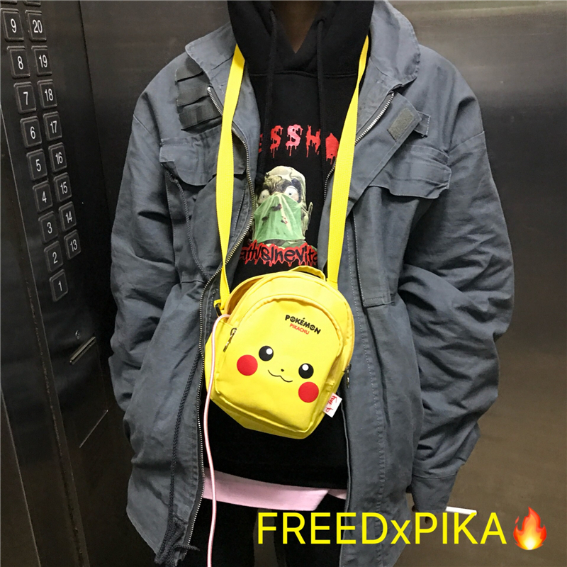 可愛到爆 FREEDSH PIKA皮卡丘 INS卡通復古斜跨包胸包 男女情侶潮