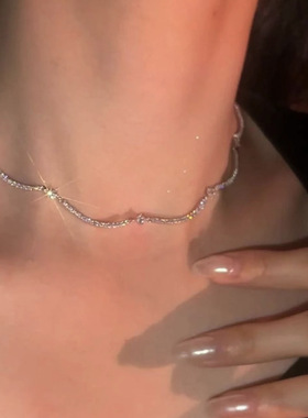 精致重工微镶锆石星光闪闪弧形项链轻奢小众高级感百搭锁骨链颈链