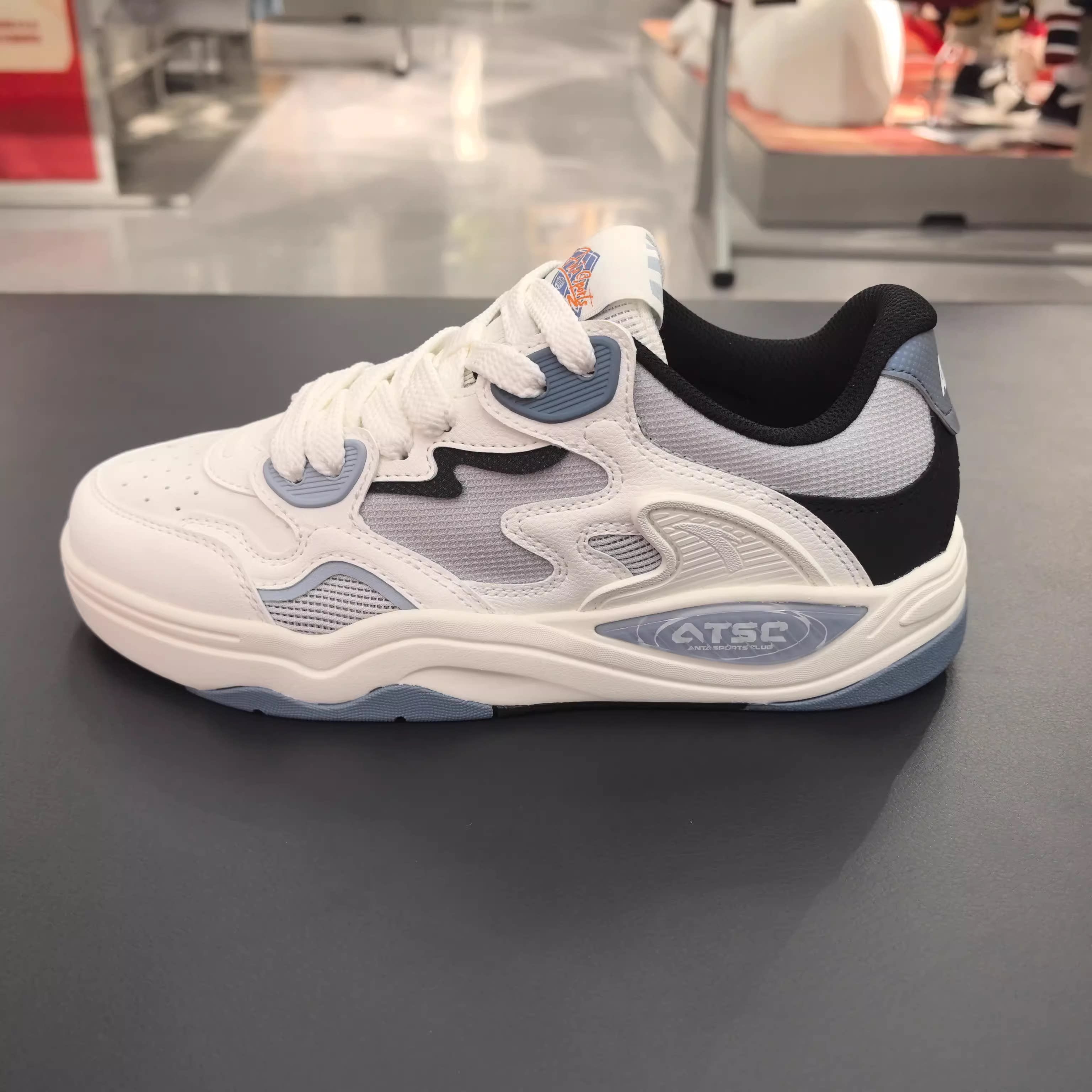 安踏烈焰板鞋男鞋2026夏季新款潮流篮球文化透气运动鞋112628094