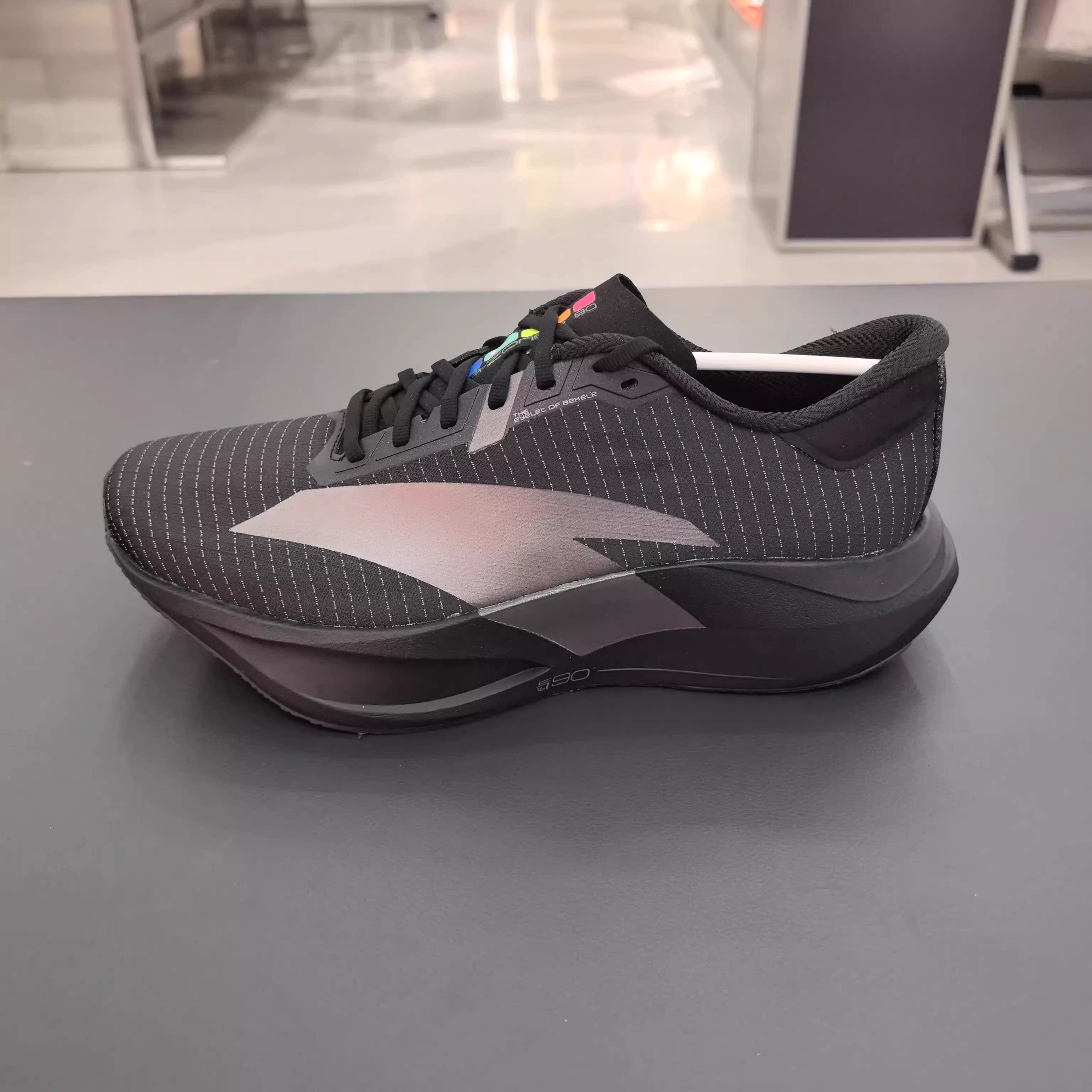 安踏二区心率90轻质无板跑鞋2025春款训练比赛2运动鞋112615579R