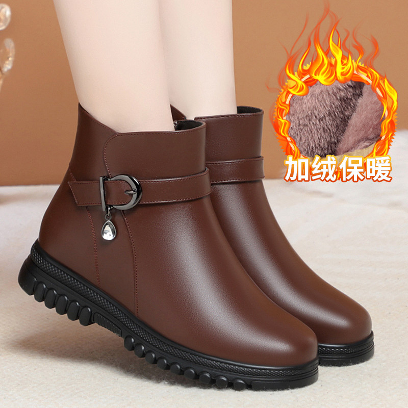妈妈棉鞋女冬季加绒保暖真皮平底短靴防滑软底中年中老年女士棉靴