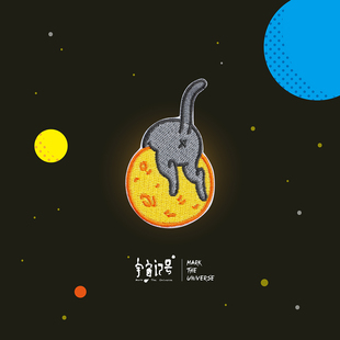 猫－新」原创设计刺绣动物胸针徽章别针可爱女 宇宙记号「月球上
