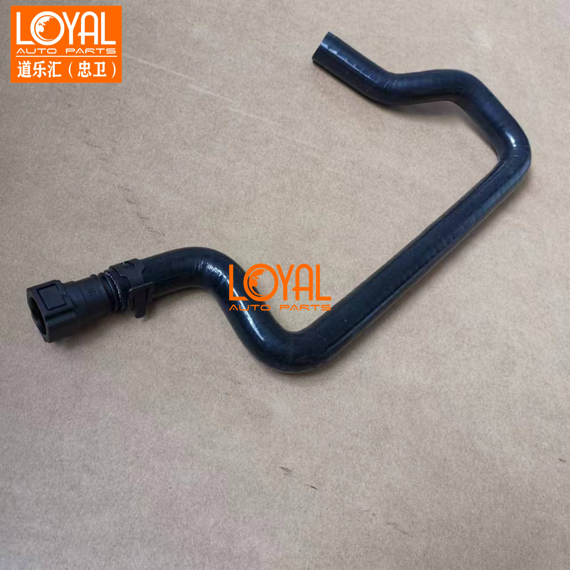 2375149  2375148膨胀水壶链接管适用于斯堪尼亚G410卡车