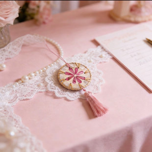 新年宵花蝴蝶兰上装饰马年春节绿植盆景挂件冬青树上带流苏挂件