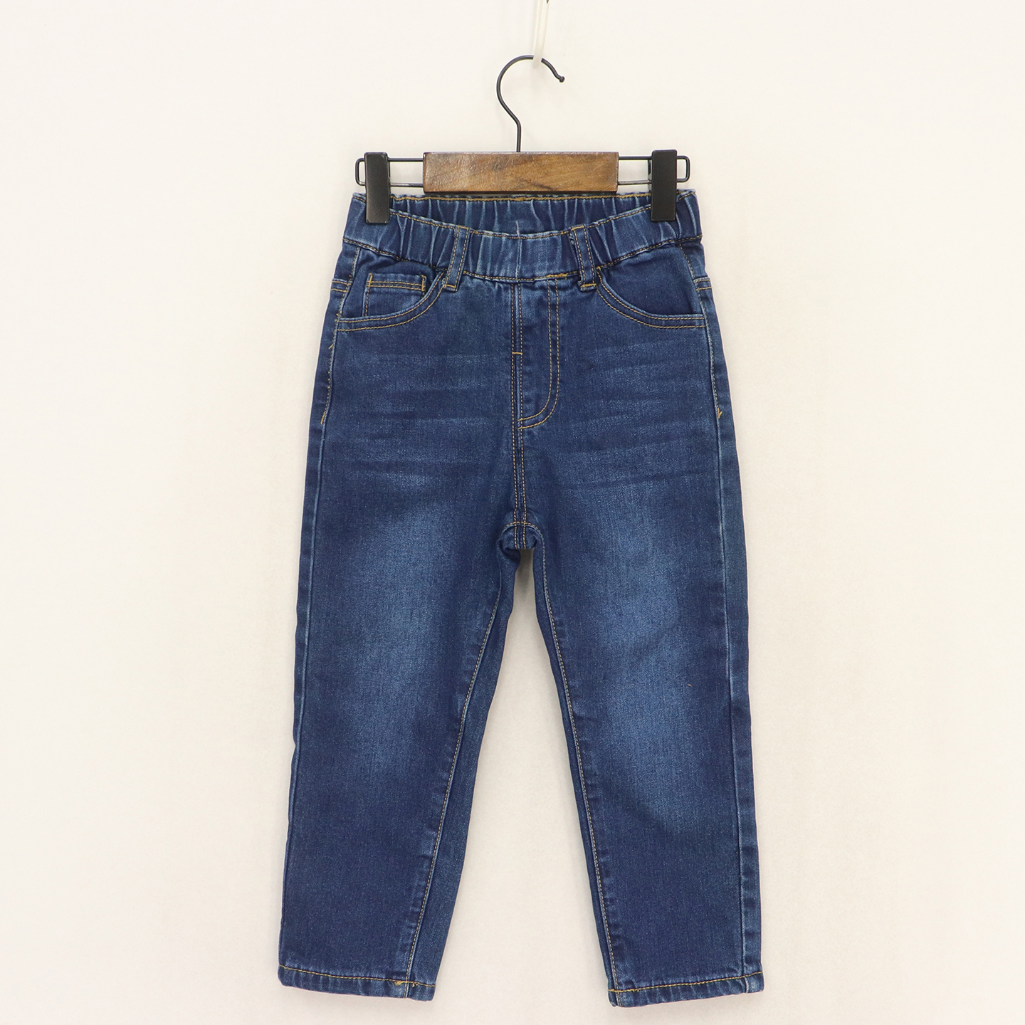 双层带里布磨毛休闲小直筒牛仔裤