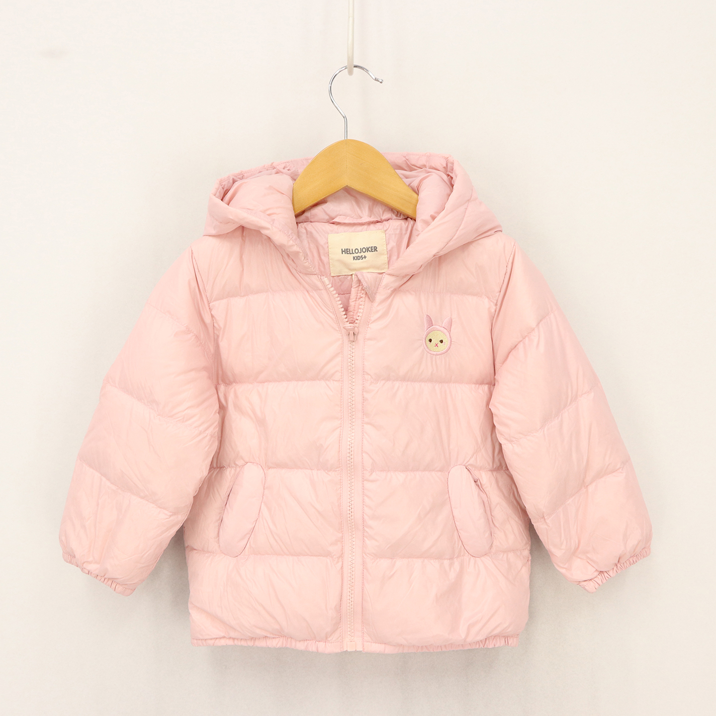 卡通淡粉轻薄羽绒外套