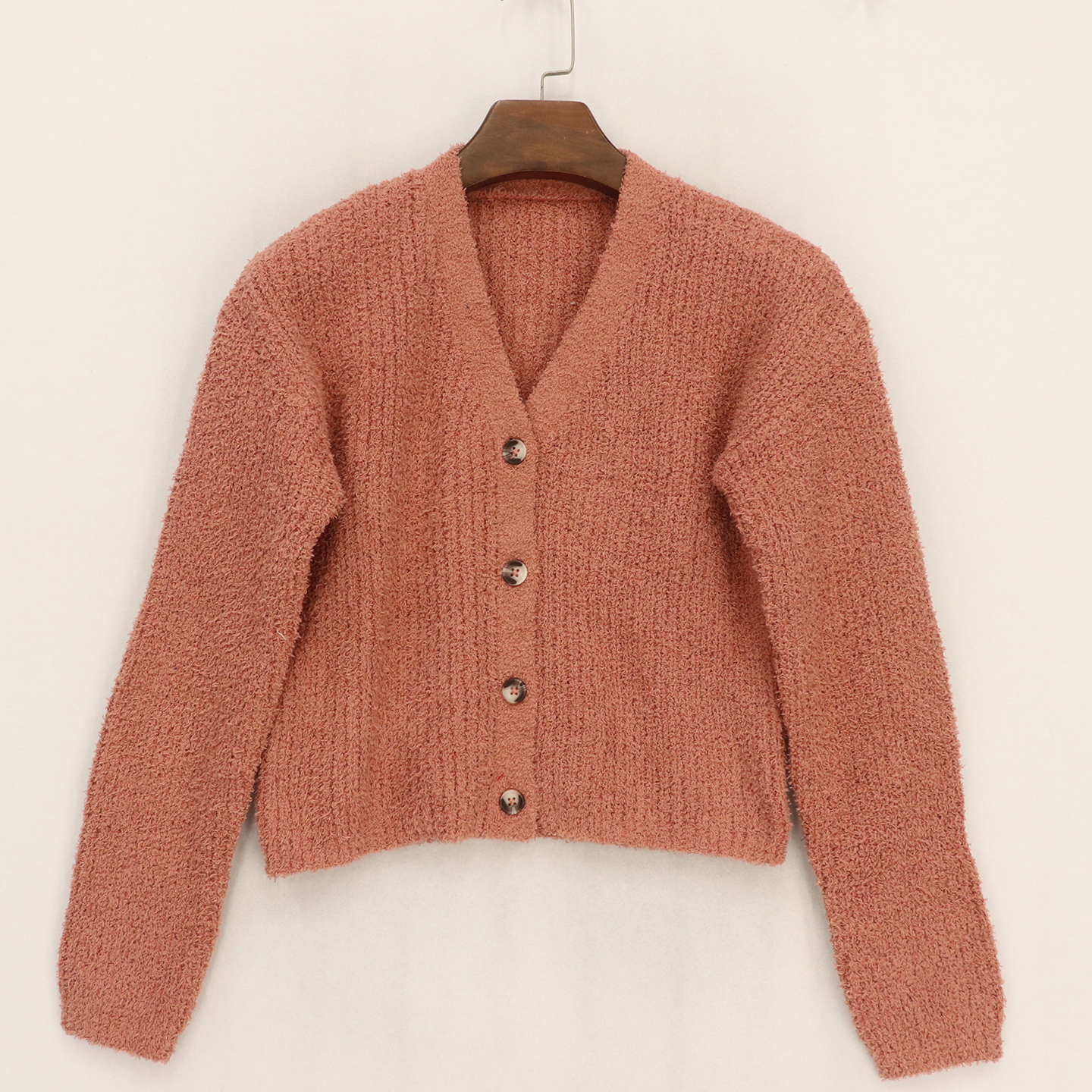 西柚粉四粒扣短款毛衣外套开衫