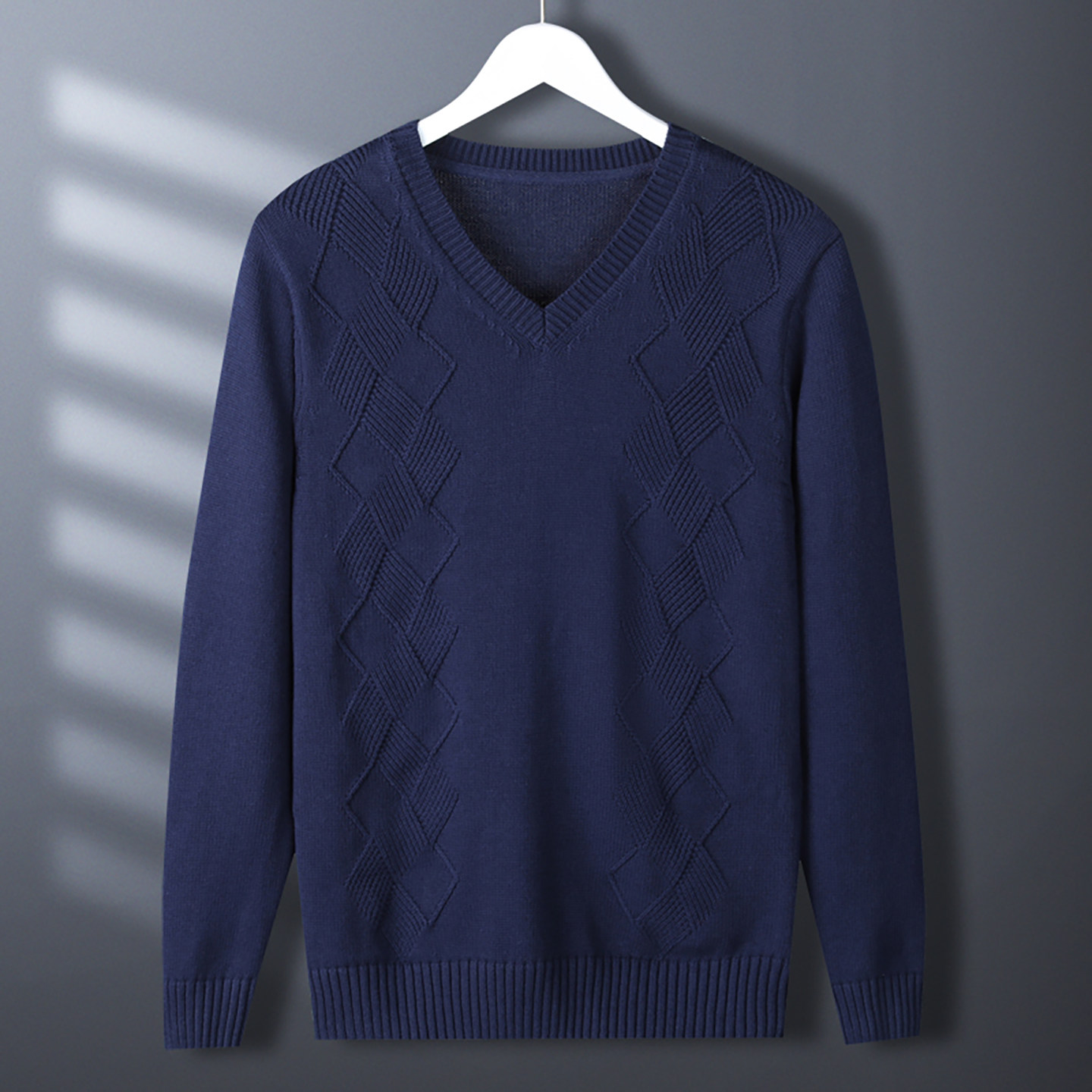 秋冬新款长袖毛衣男韩版纯色时尚提花套头上衣修身V领毛线针织衫