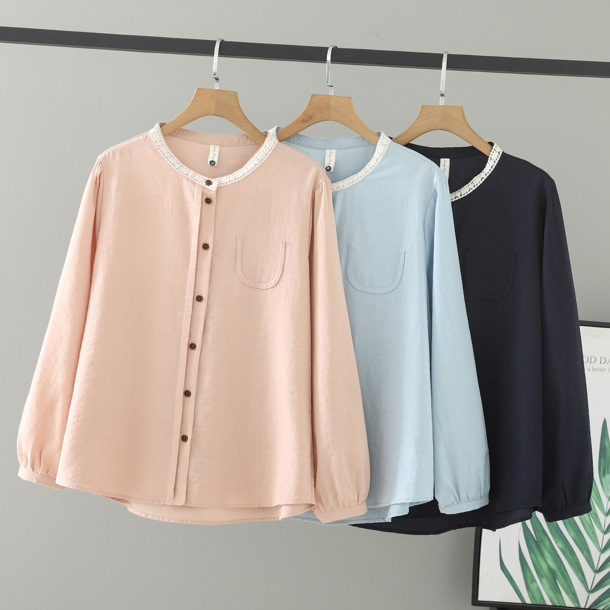 2026加肥加大码女装胖mm春装新款时尚上衣花边圆领长袖中年衬衫女