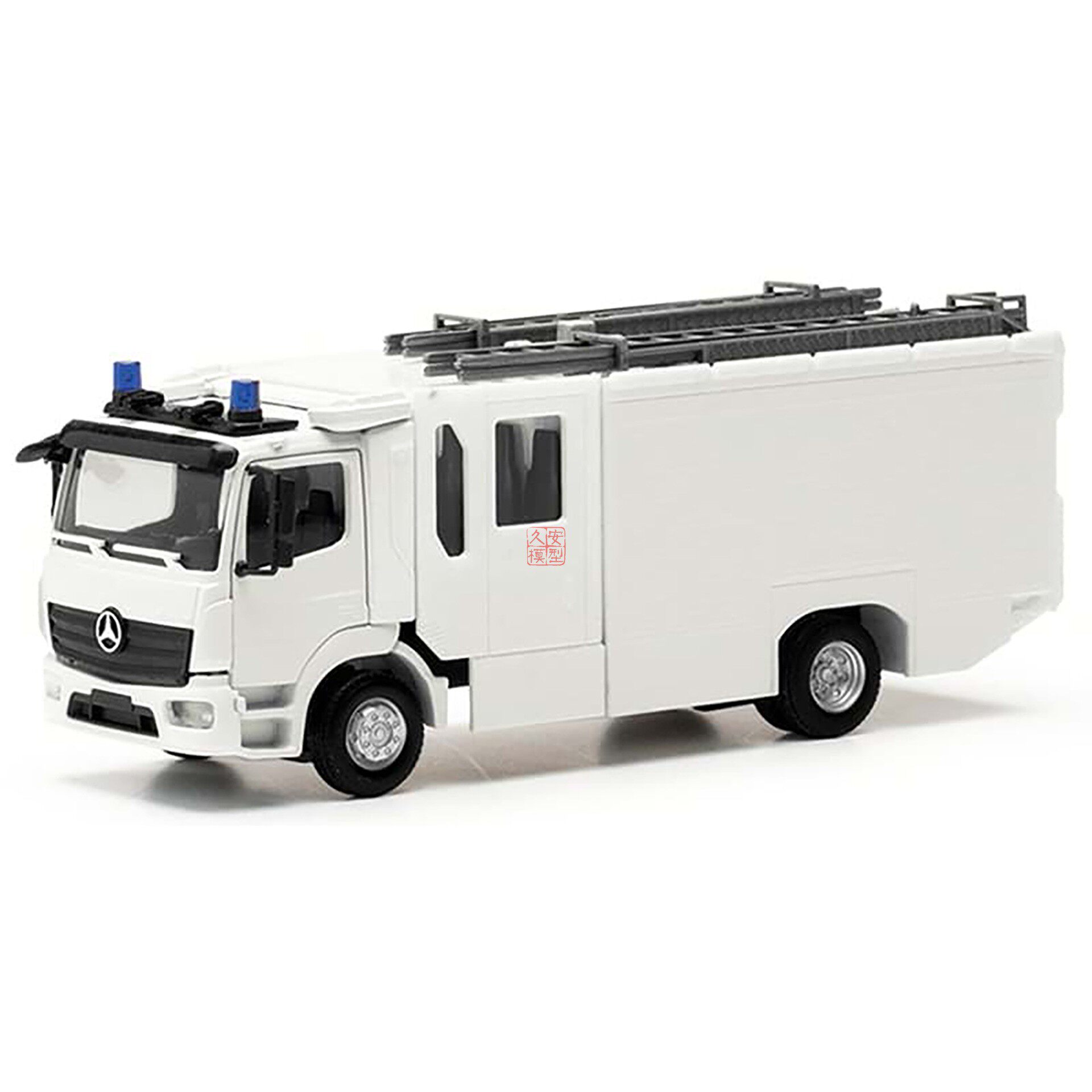 Herpa拼装卡车 1:87 085779 奔驰Atego 2013款Z-Cab消防车 含2套