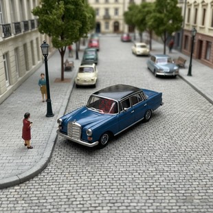 久安铁道汽车模型1:87Herpa 430739-004 奔驰 200 Tailfin