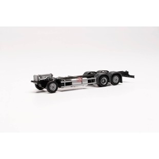 Herpa拼装卡车 1:87 085465 Volvo FH 3轴7.82m底盘 含2套
