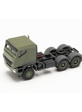 Herpa Military 1:87 746892 依维柯Trakker 6x6拖头 装甲保护