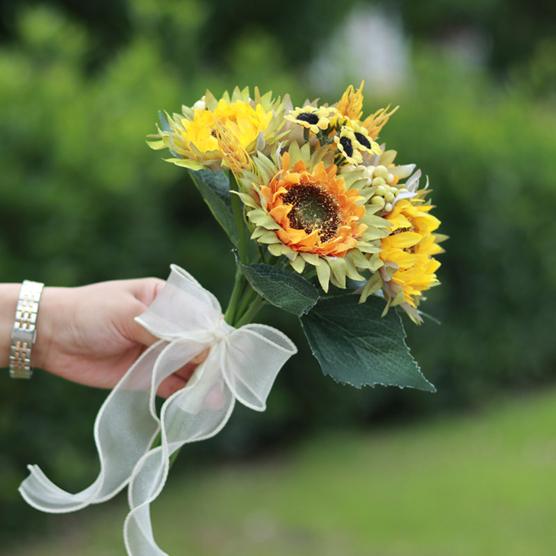 孙小妹花艺向日葵手捧花轻简 新娘领证结婚小手捧花 手工婚礼花束