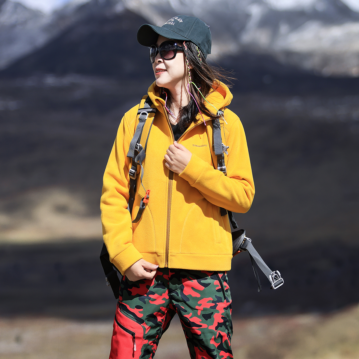 雪丘岛抓绒衣女款连帽