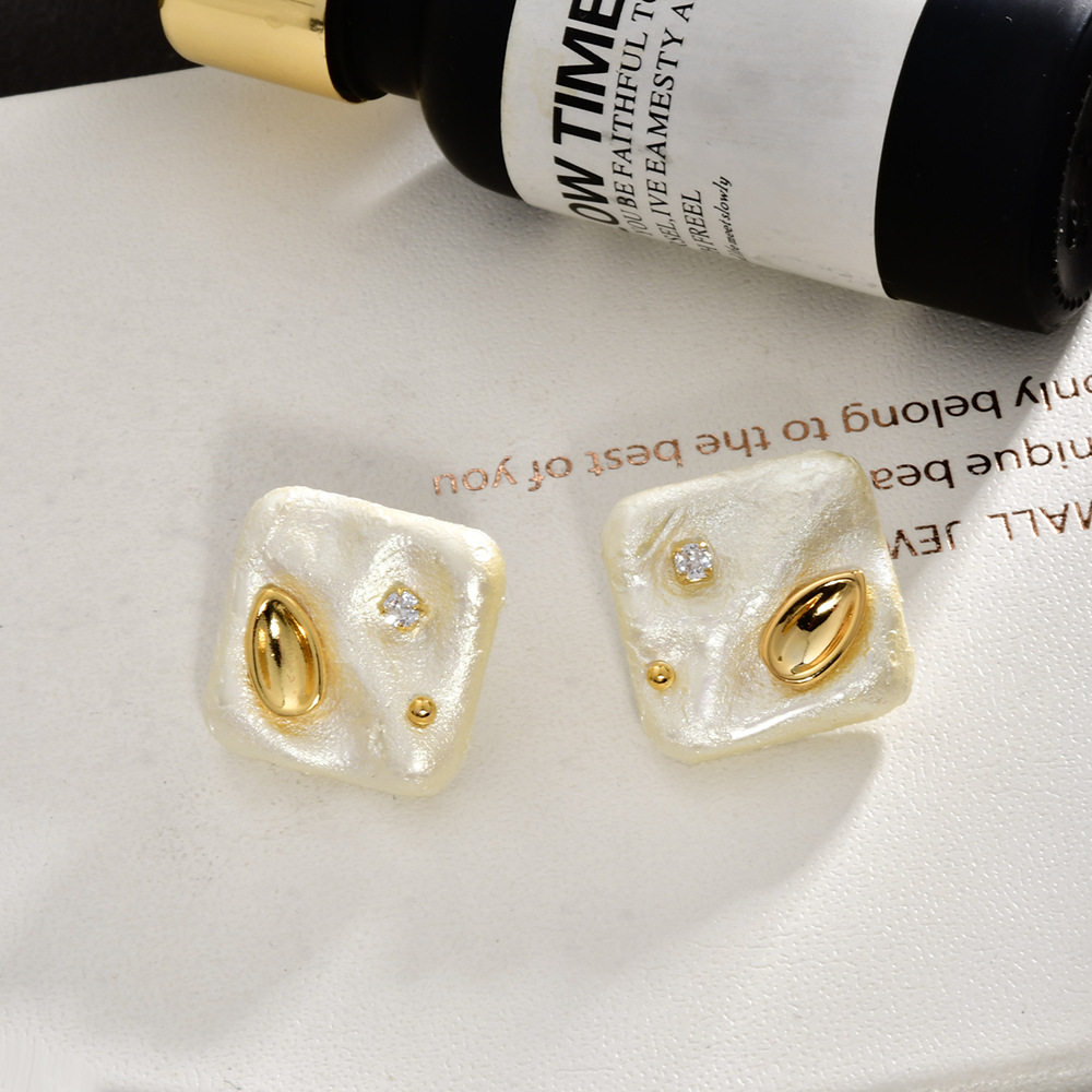 巴洛克复古小众不规则方形褶皱棉花珠耳钉时尚气质个性百搭耳饰品,饰品/流行首饰/时尚饰品新,耳钉,淘宝优惠券,粉丝福利购,淘宝优惠卷