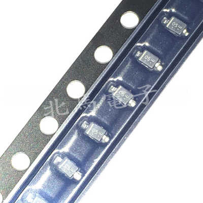 (20个) LM3Z3V3T1G  丝印05 SOD323 3.3V 贴片稳压二极管