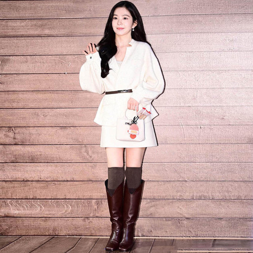 裴珠泫同款白色针织毛衣半裙套装