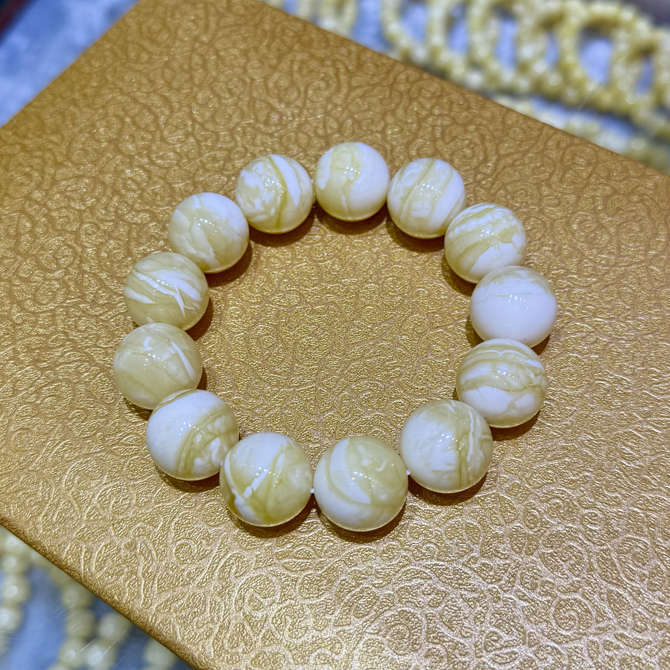 18mm同料蜜蜡手串白花蜡圆珠俄料