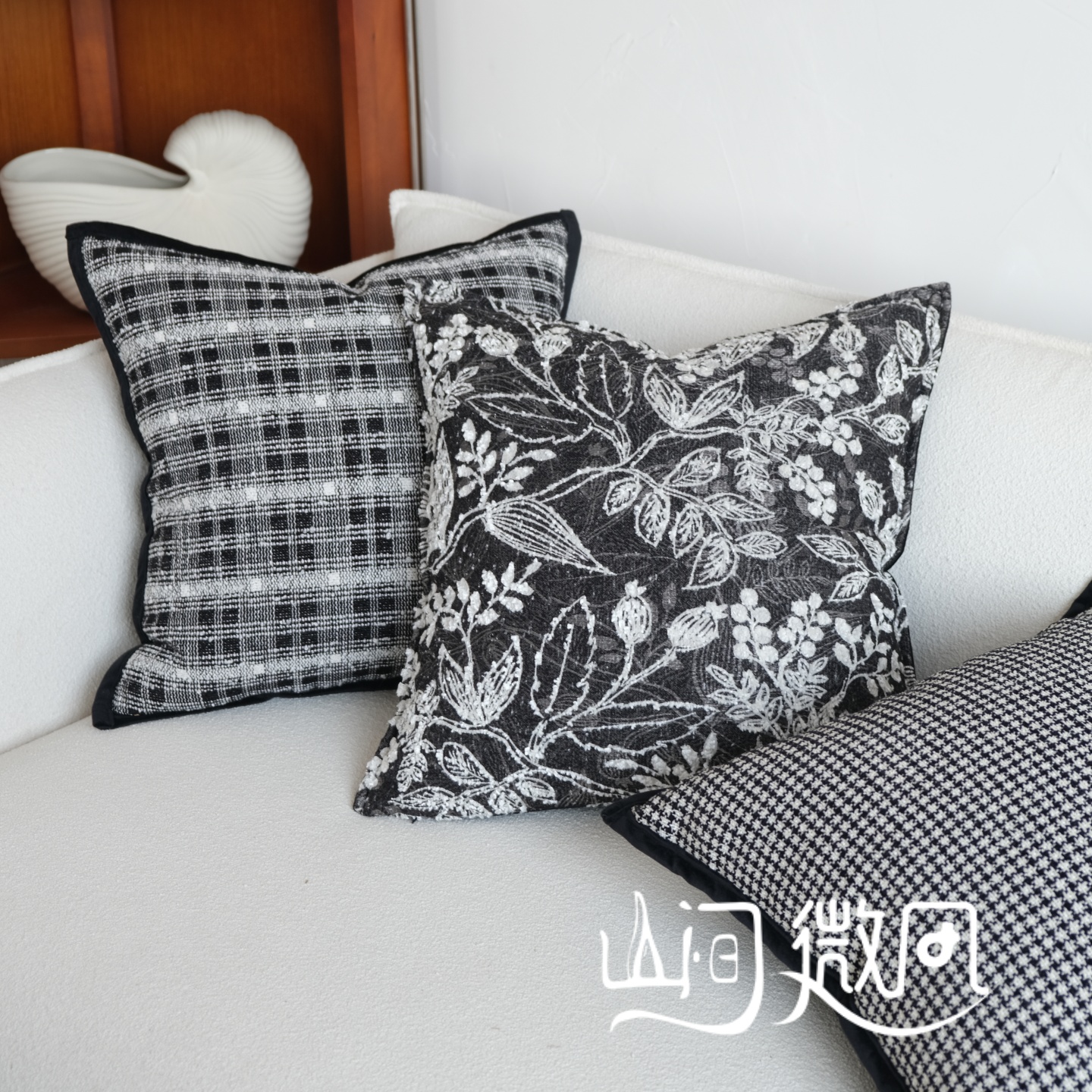 中古风黑色编织沙发抱枕意式轻奢