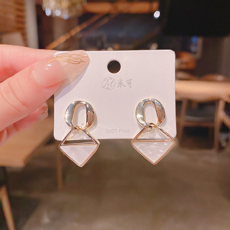实拍925银针真金电镀铜微镶锆石光面耳环 韩版贝壳耳饰品