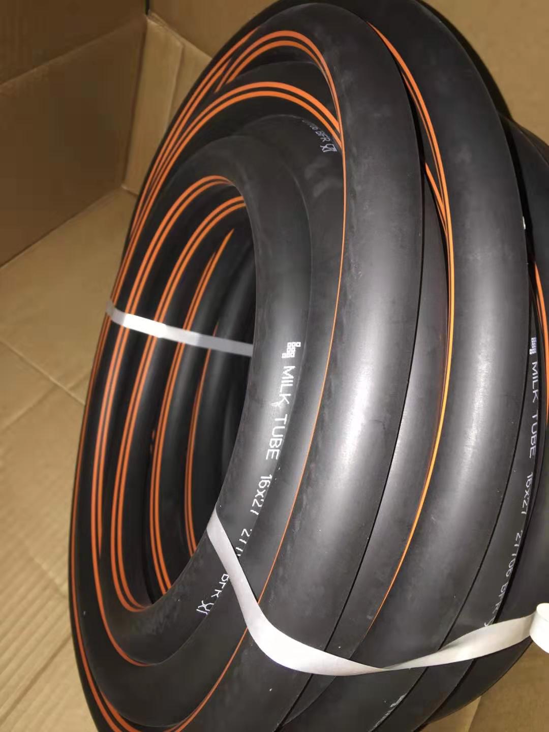 进口橡胶奶管奶牛挤奶机利拉伐