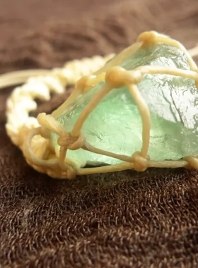 福百瑞珠宝天然绿萤石水晶原石手编螺旋纹复古美搭蜡绳手链